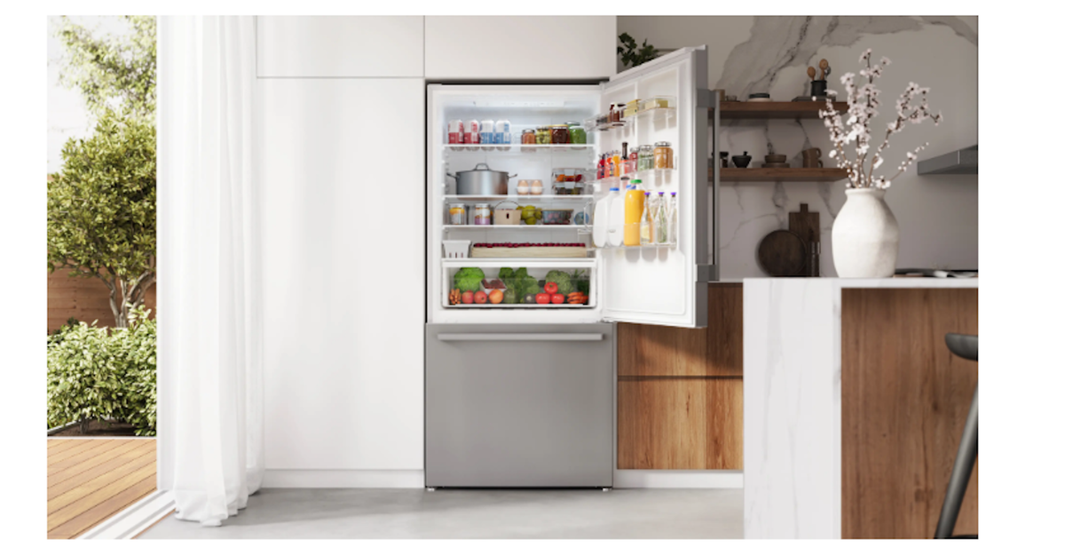 Bosch-33" 100 Series 2-Door Bottom Mount Refr, Counter-Depth, Ss, Bar Handle (Launching Sept '25)