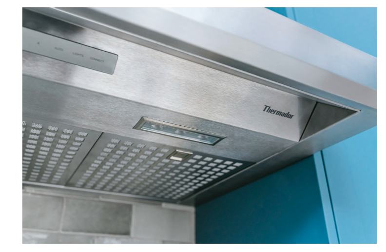 Thermador-36" Masterpiece® Low-Profile Wall Hood, 600 Cfm