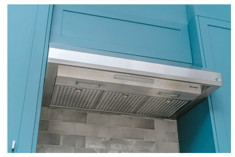 Thermador-36" Masterpiece® Low-Profile Wall Hood, 600 Cfm