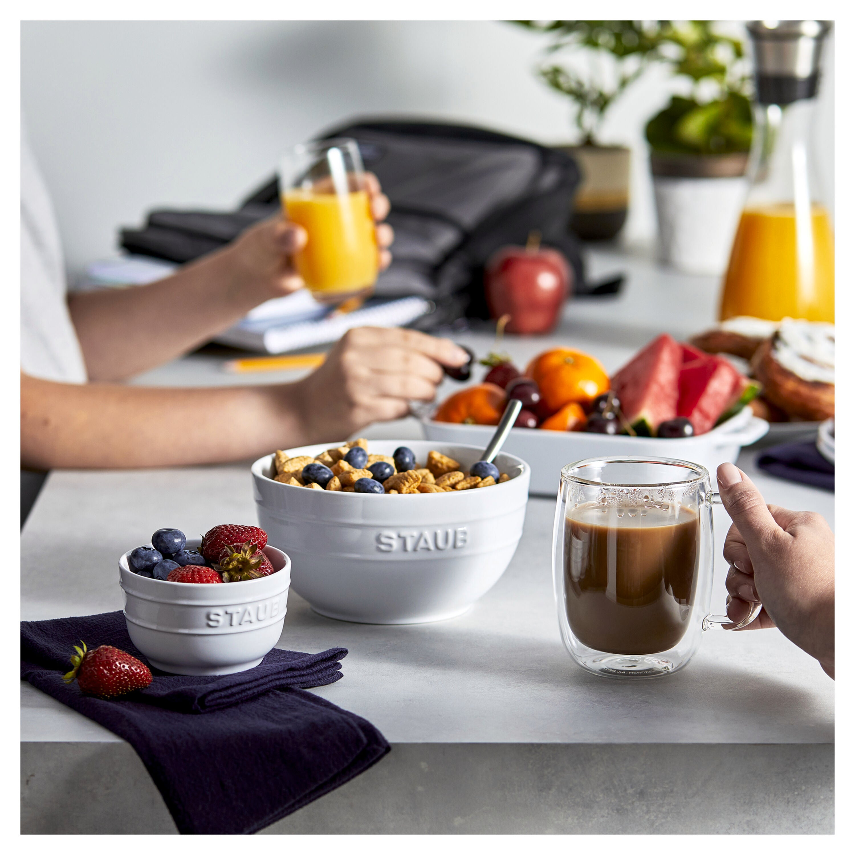 STAUB - Tazón Redondo de 9cm de Cerámica en Color Blanco Puro image 1