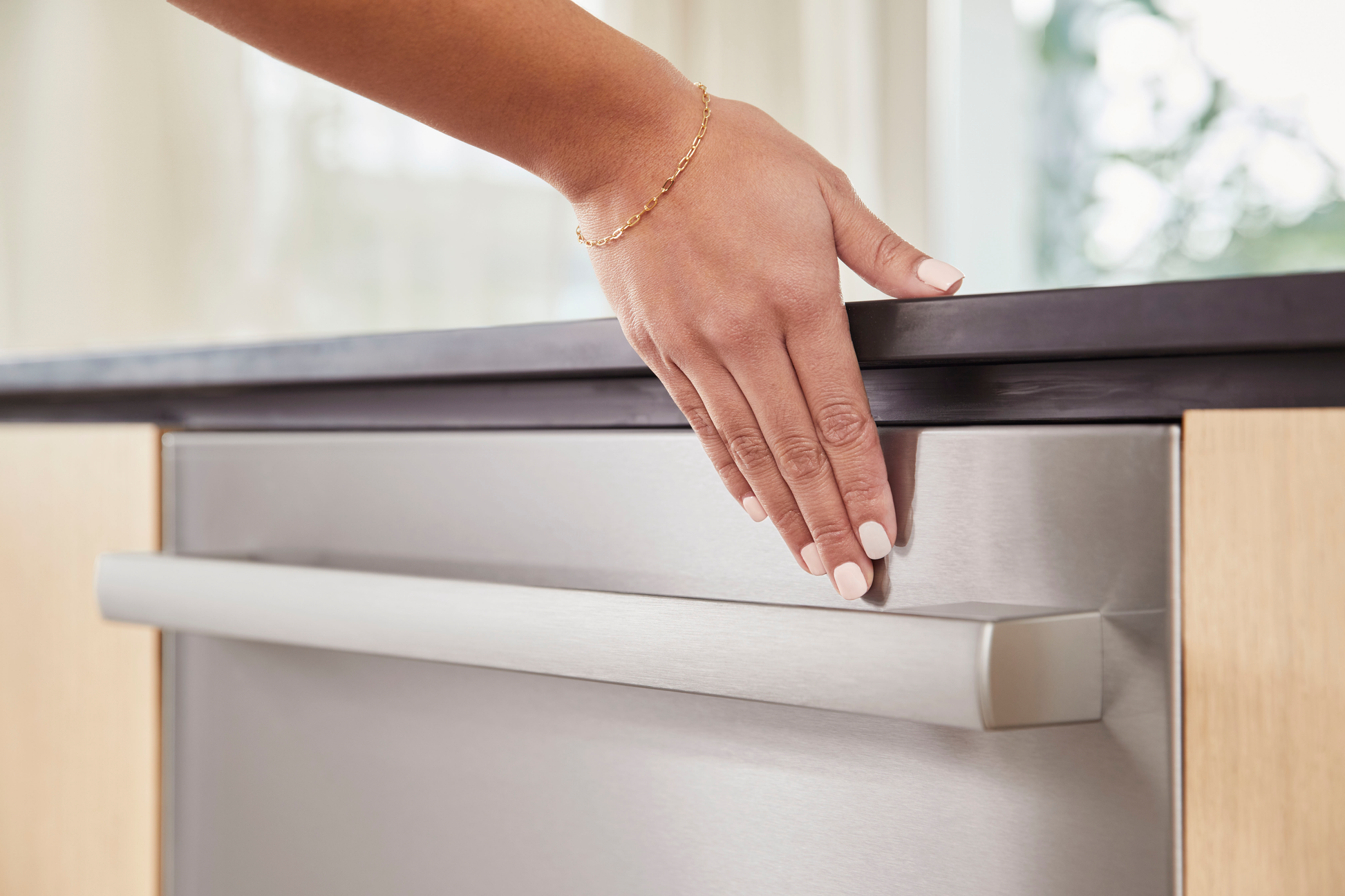 BOSCH - Lavavajillas 24'' Serie 100 - 15 servicios, Tercera bandeja, 46 dBA image 2