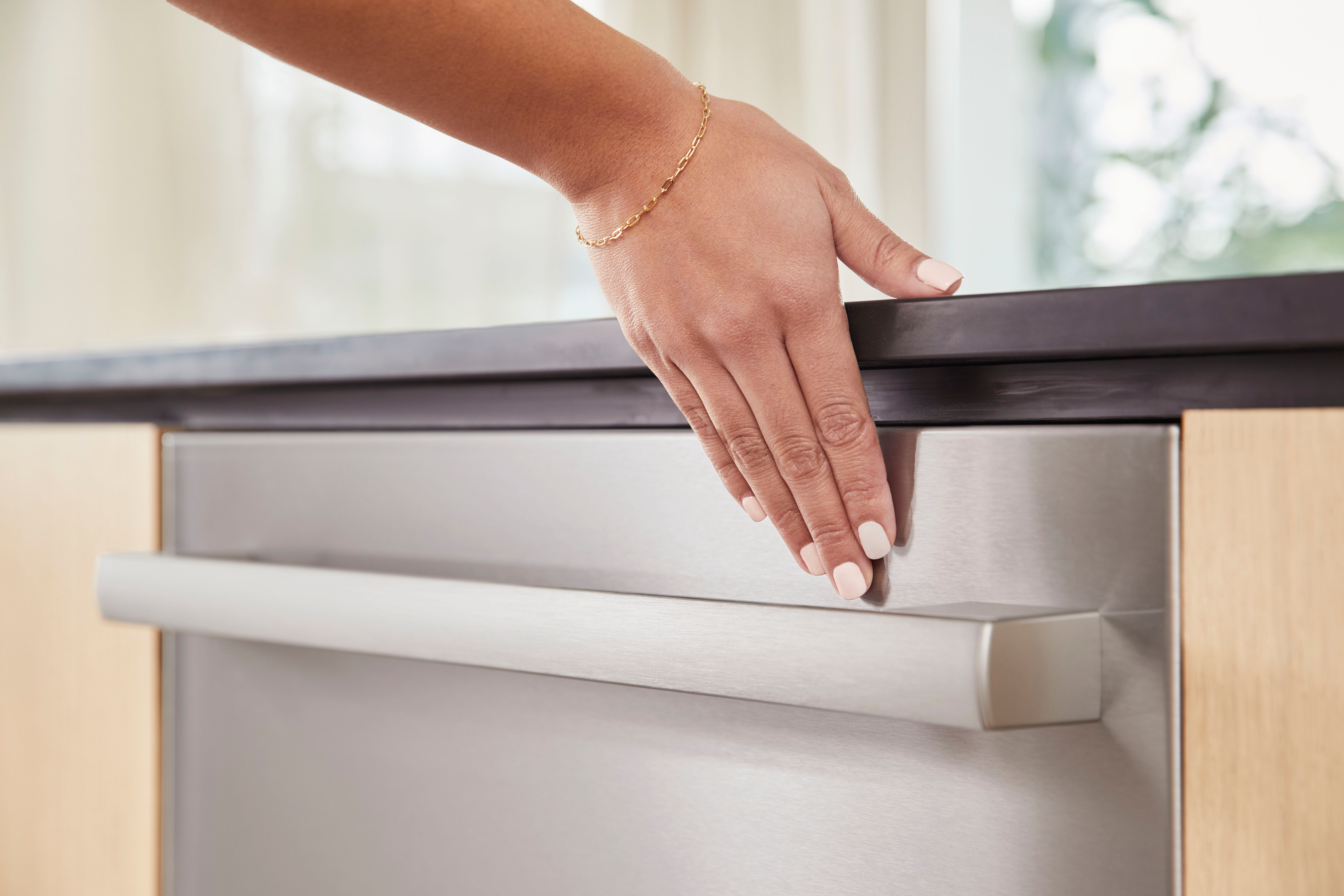 BOSCH - Lavavajillas 24'' Serie 100 - 15 servicios, Tercera bandeja, 46 dBA image 2