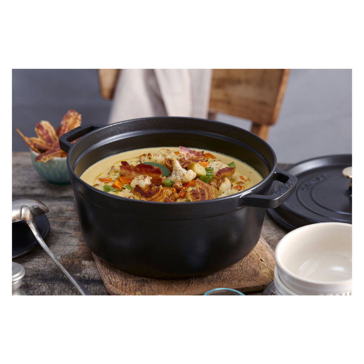 STAUB - Cocotte Redonda de 28cm en Color Negro image 3
