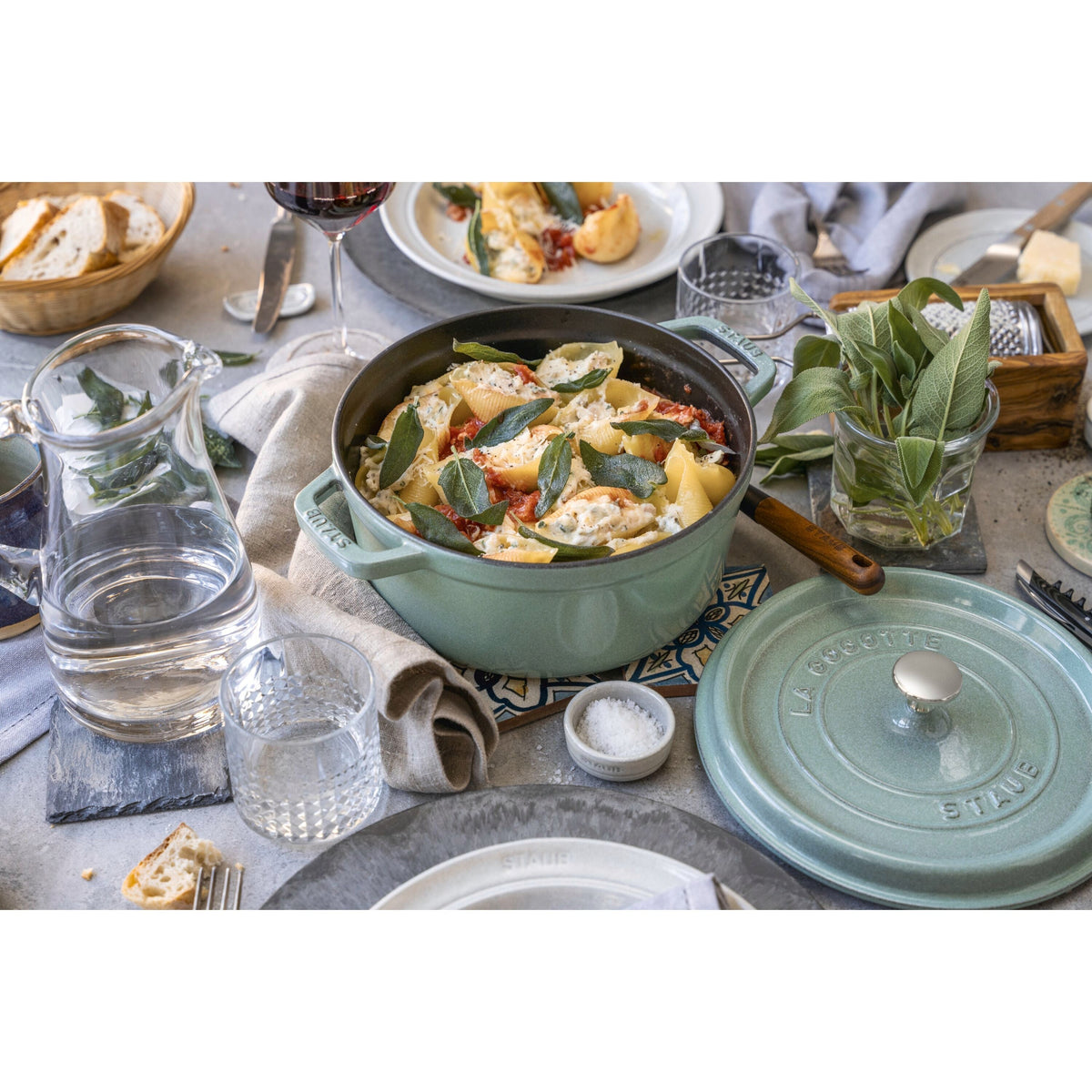 STAUB - Cocotte Redonda de 28cm en Verde Salvia image 3