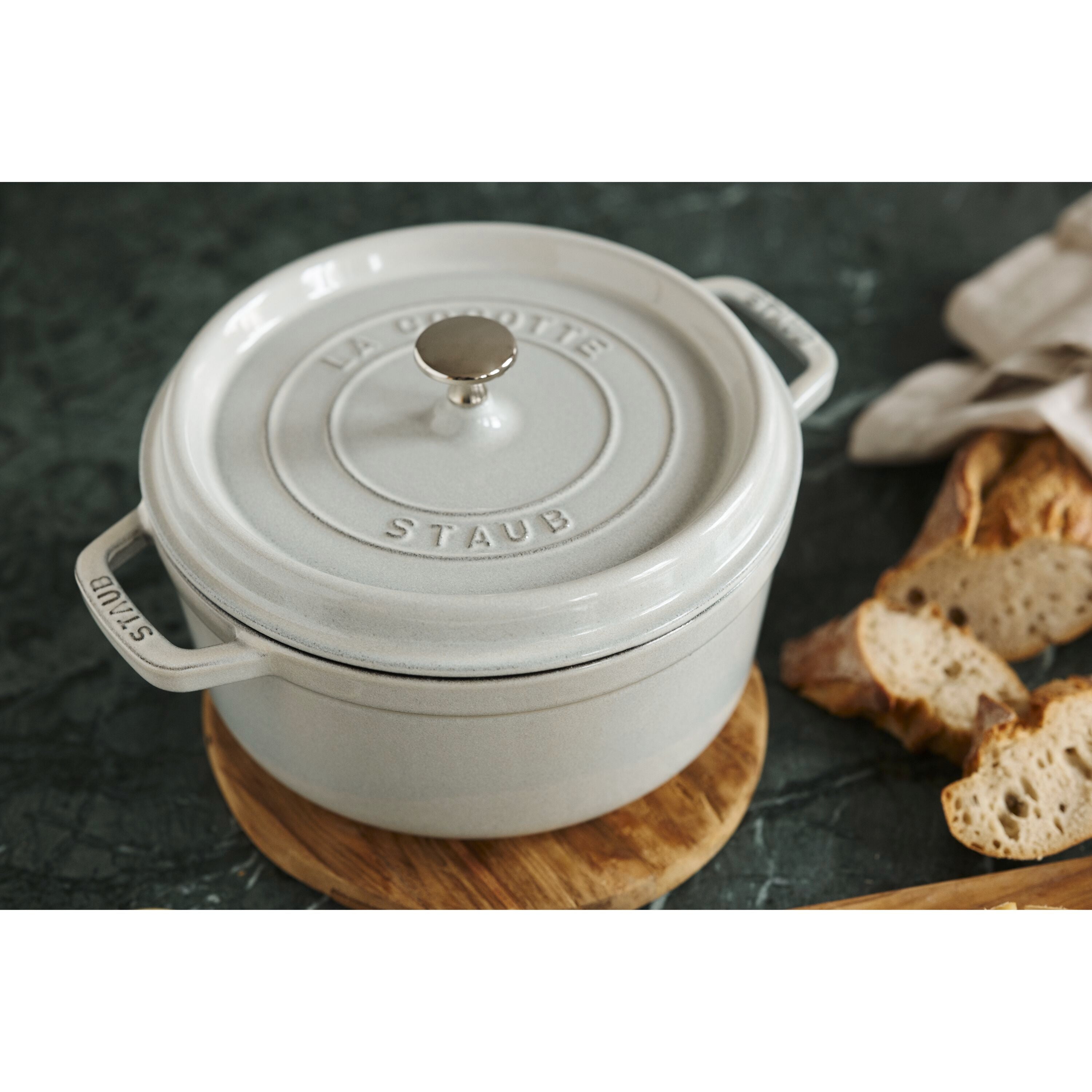 STAUB - Cocotte Redonda de 28cm de Hierro Fundido Blanco Trufa, 6.7L / 7.09Qt image 1