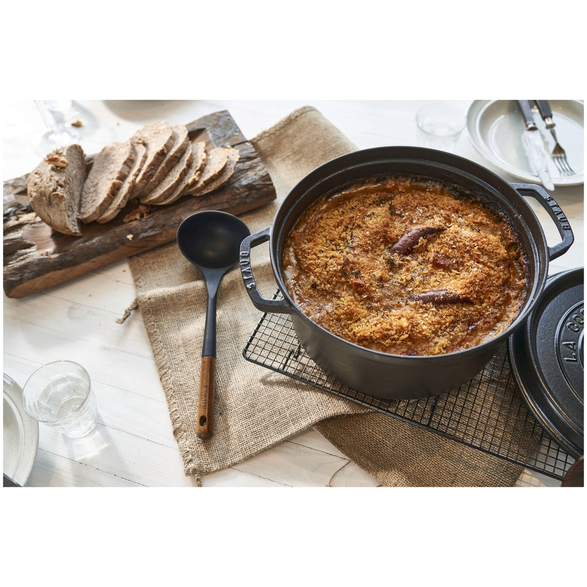STAUB - Cocotte Redonda de 28cm en Color Negro image 4