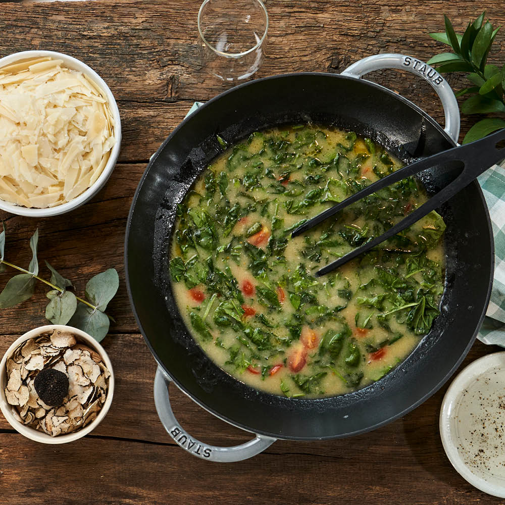 STAUB - Wok con Tapa de Vidrio de 37cm en Negro - Hierro Fundido Redondo image 3